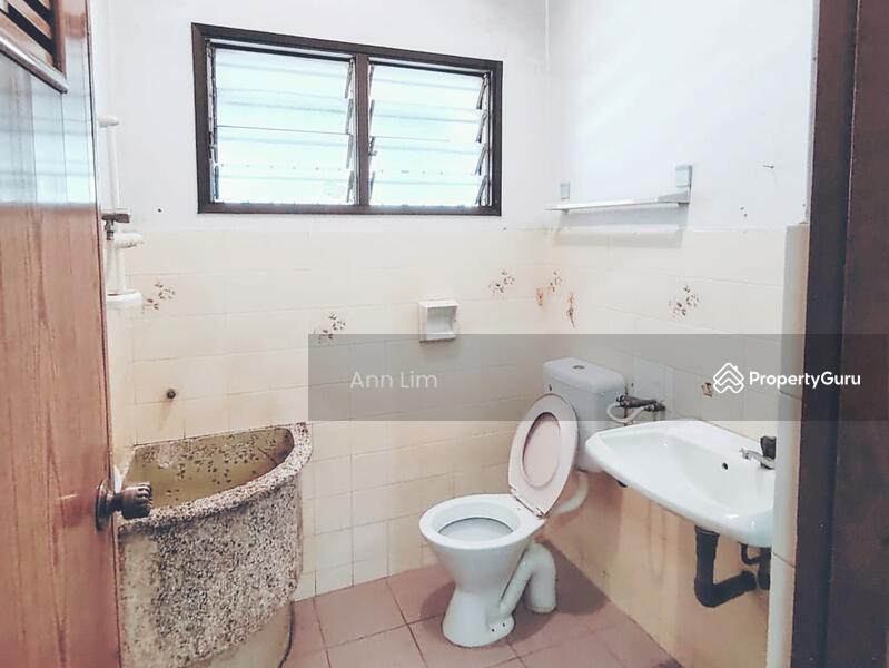 Untuk Dijual - Kamunting Taiping 2 sty house near the aeon jusco tesco store ktm
