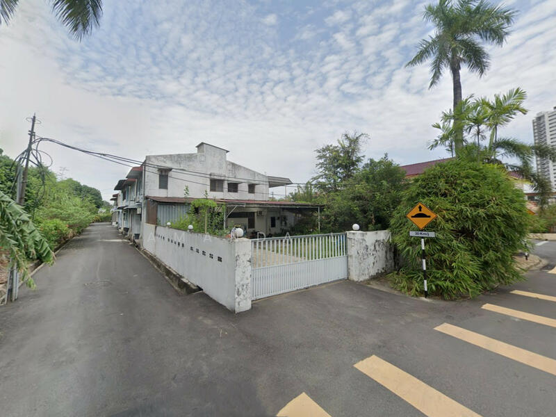 Untuk Dijual - 2-storey Terrace Corner House Taman Bunga Raya