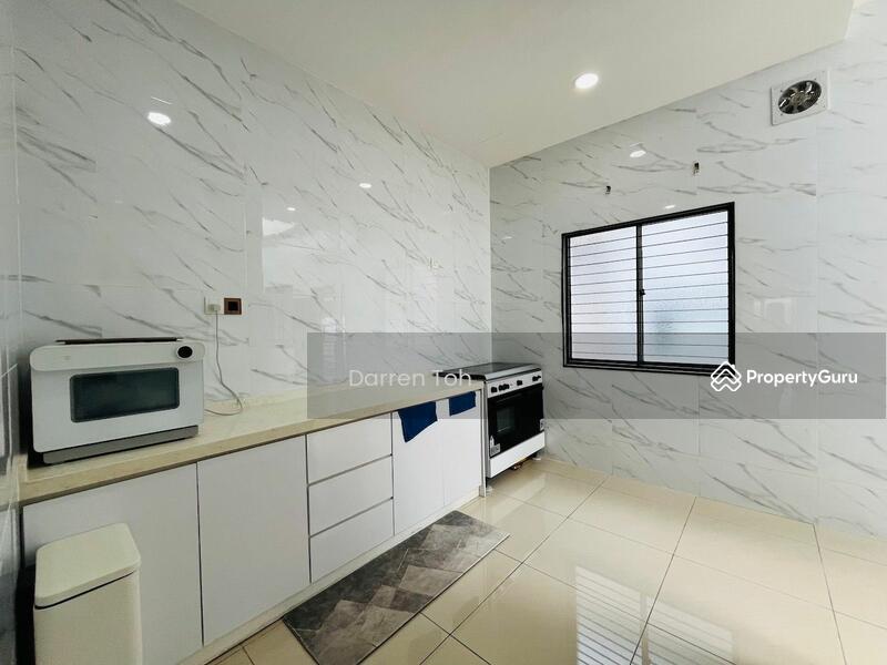 Untuk Disewa - 2-storey Terrace House at Kota Warisan