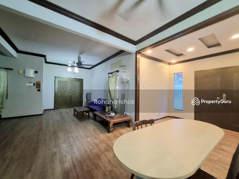 For Sale - Corner lot Renovated 2 Storey Terrace Subang Bestari U5 Taman Desa Subang Shah Alam