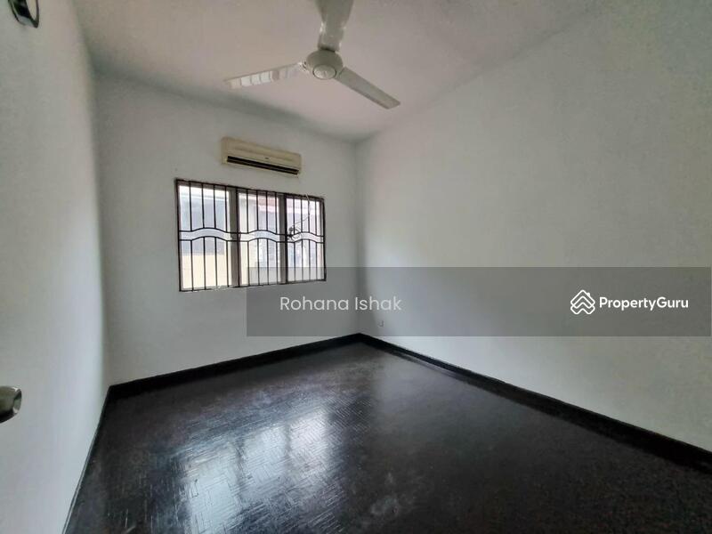 For Sale - Corner lot Renovated 2 Storey Terrace Subang Bestari U5 Taman Desa Subang Shah Alam