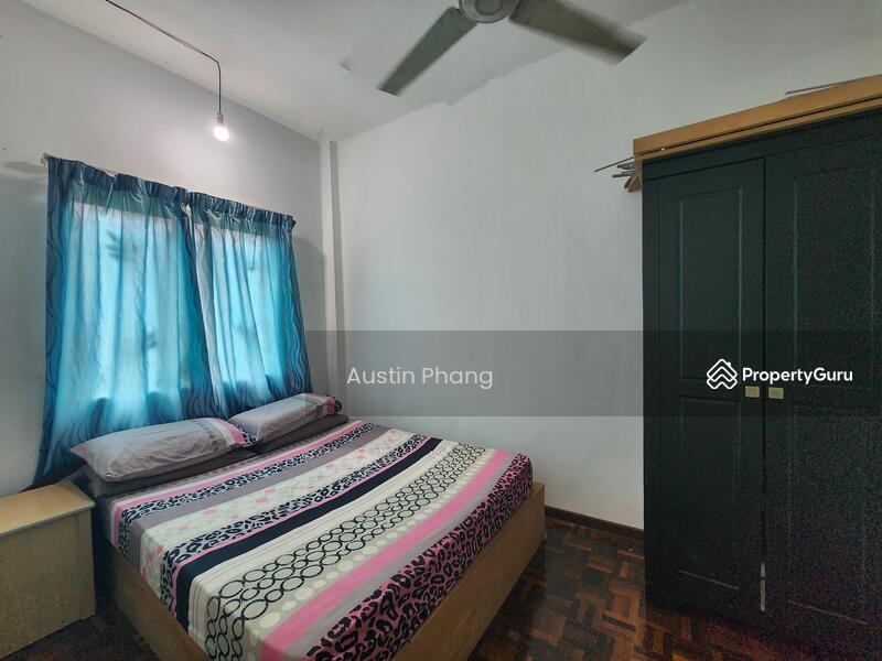 Untuk Disewa - Spanish Villa