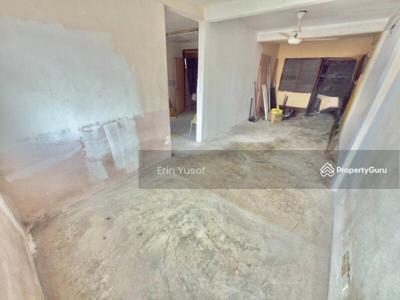 For Sale - Flat PKNS Section 7