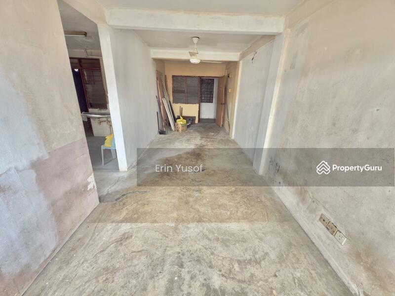 For Sale - Flat PKNS Section 7