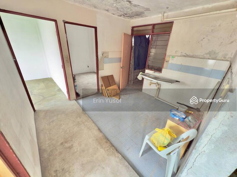 For Sale - Flat PKNS Section 7