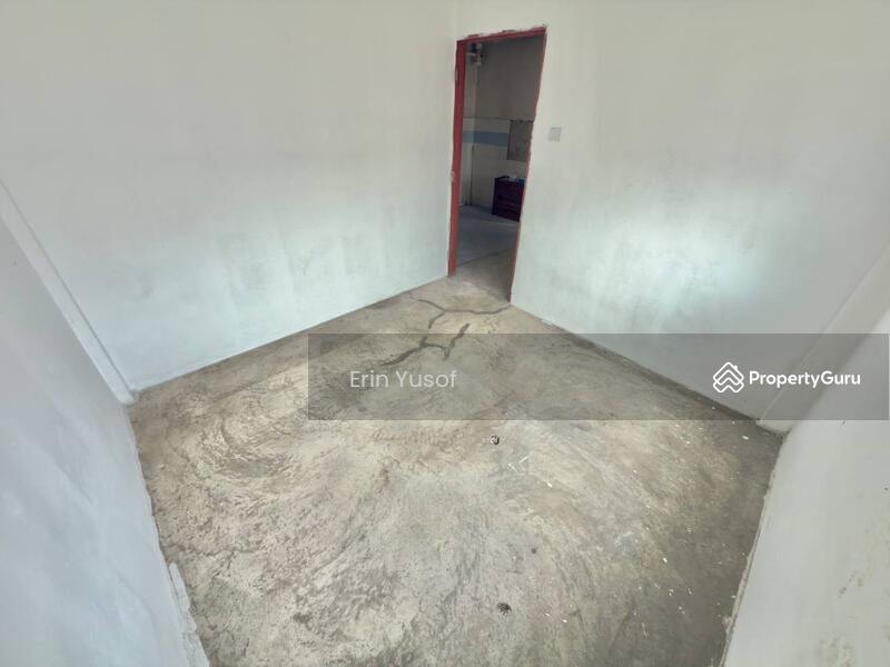 For Sale - Flat PKNS Section 7