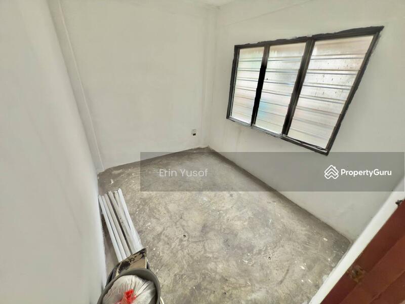 For Sale - Flat PKNS Section 7