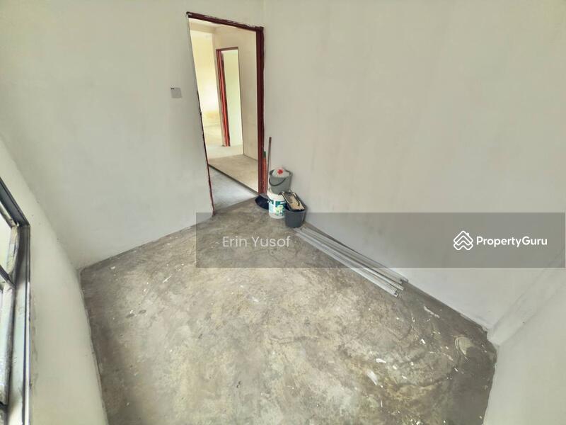 For Sale - Flat PKNS Section 7