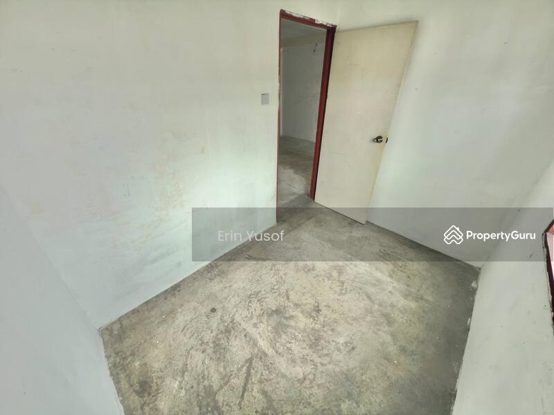For Sale - Flat PKNS Section 7