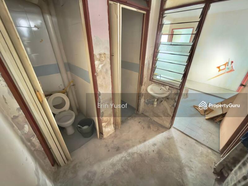 For Sale - Flat PKNS Section 7