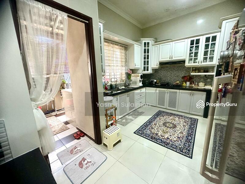 Untuk Dijual - CHEAPEST 3 Storey Semi D, Beverly Heights Ampang