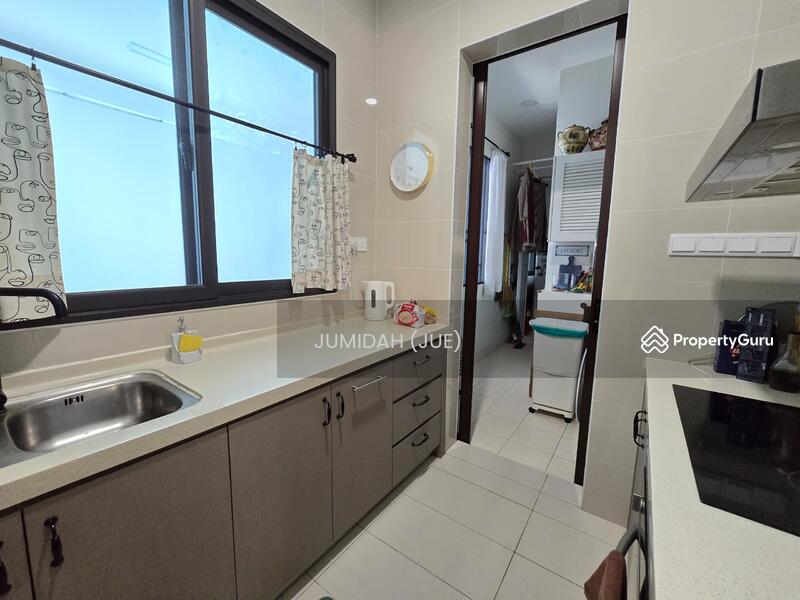 End lot Ground floor condominium Isle of Kamares Cyberjaya