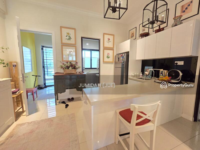 End lot Ground floor condominium Isle of Kamares Cyberjaya