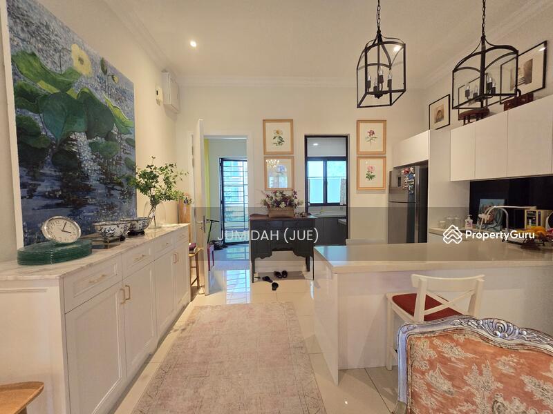End lot Ground floor condominium Isle of Kamares Cyberjaya