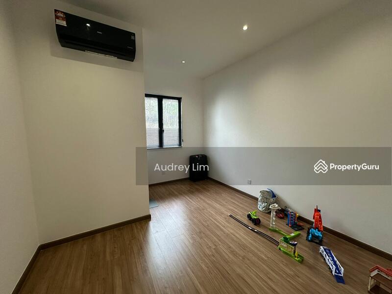 For Sale - Terraced House at Jade Hills