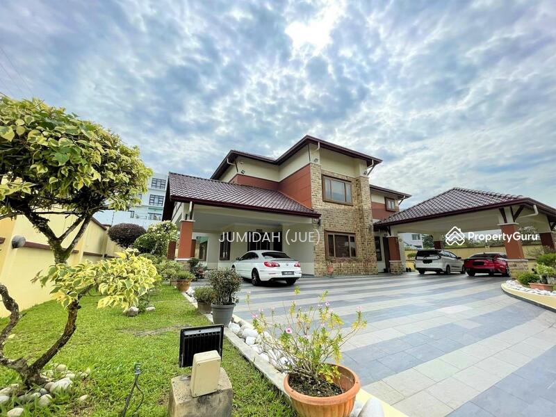 Seksyen 9, Kota Damansara 2 Story Bungalow Fully Renovated, very clean neat and ready to move-in co