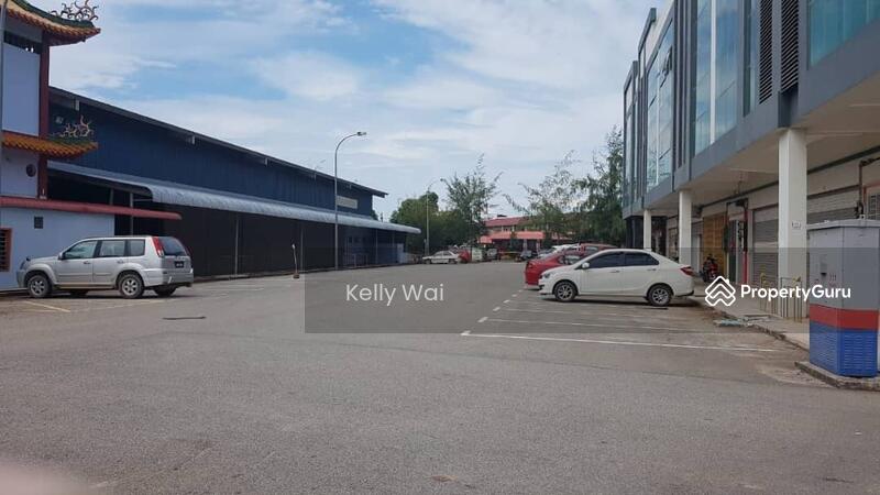 For Sale - Sungai Rengit @ Pengerang 3 Connected Units of 3 Storey Shoplots For Sale