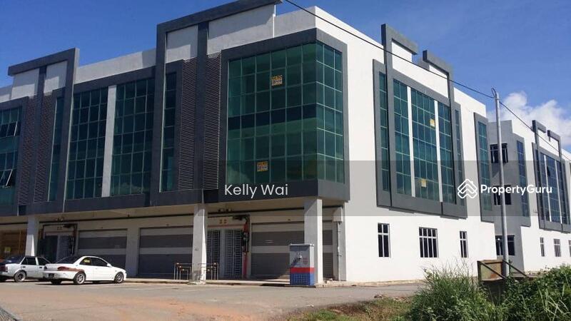 For Sale - Sungai Rengit @ Pengerang 3 Connected Units of 3 Storey Shoplots For Sale