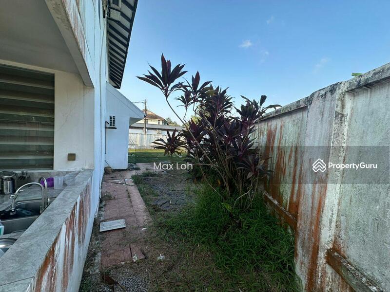 Untuk Dijual - Bukit Kempas, 2 Storey Semi D, Land 4k Sqf