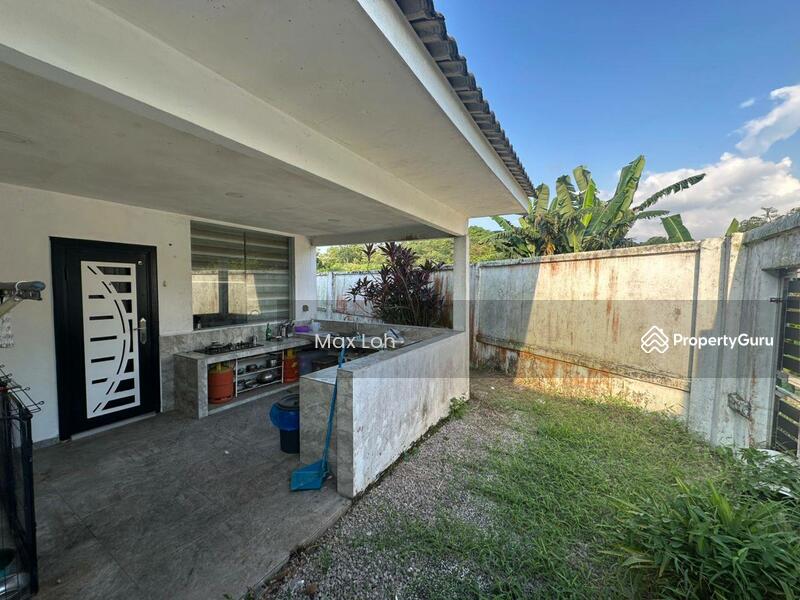 Untuk Dijual - Bukit Kempas, 2 Storey Semi D, Land 4k Sqf