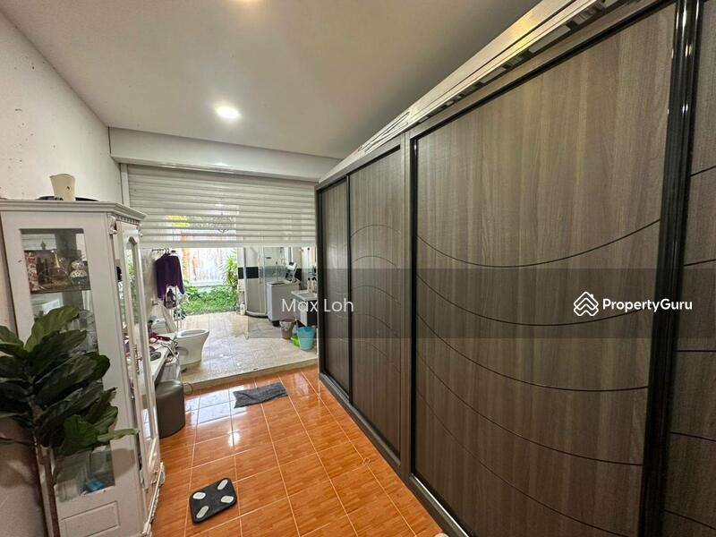 Untuk Dijual - Bukit Kempas, 2 Storey Semi D, Land 4k Sqf