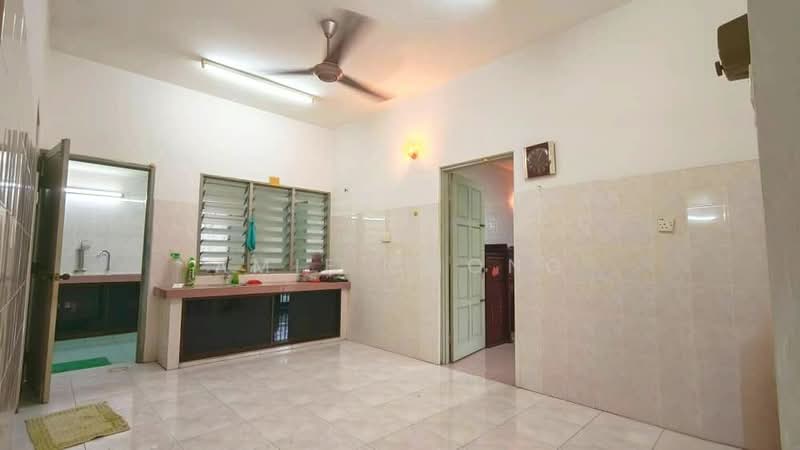 Taman Cempaka Double Storey Corner House Very spacious Compound For Sale untuk Untuk Dijual - RM 498,000, Mac 2026 - PropertyGuru.com.my