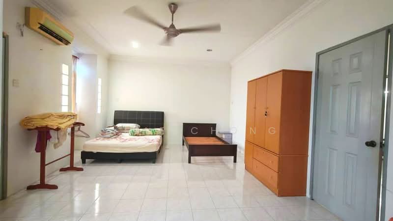 Taman Cempaka Double Storey Corner House Very spacious Compound For Sale untuk Untuk Dijual - RM 498,000, Mac 2026 - PropertyGuru.com.my