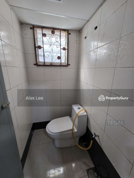 For Rent - Fully Renovated Facing Main Road Puchong Utama