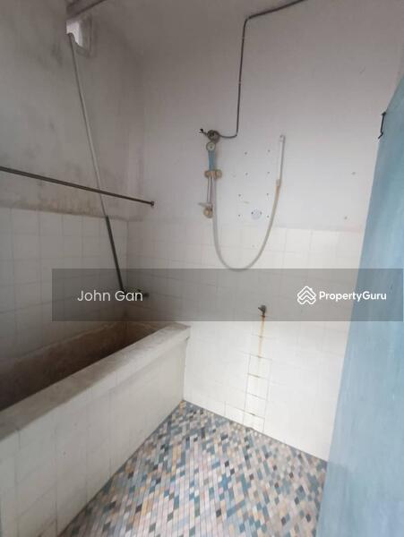 Untuk Dijual - 2 Storey Terrace House at Jalan Abdullah Ariff, Air Itam