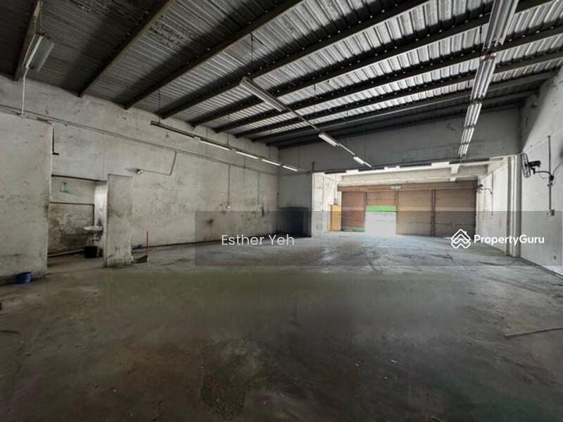 For Rent - Terrace Corner Factory at Taman Perindustrian Juru