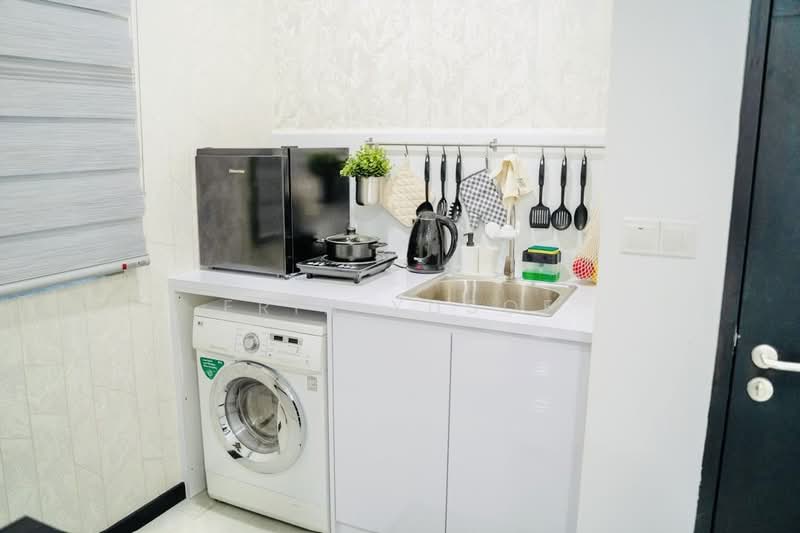Service Residence for Rent at Neu Suites - Erin Yusof - Kitchen - PropertyGuru.com.my
