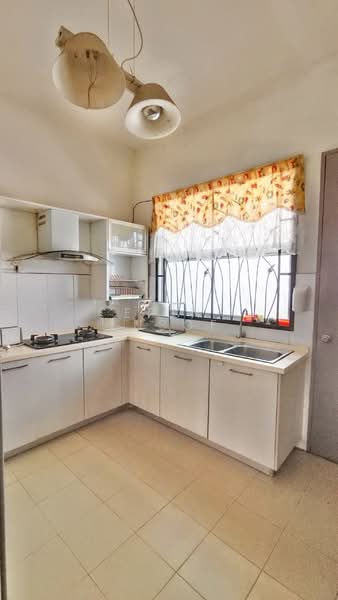 Bungalow for Rent in Klang (Selangor) - Erin Yusof - Kitchen - PropertyGuru.com.my