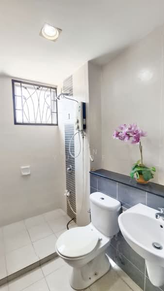 Bungalow for Rent in Klang (Selangor) - Erin Yusof - Bathroom - PropertyGuru.com.my