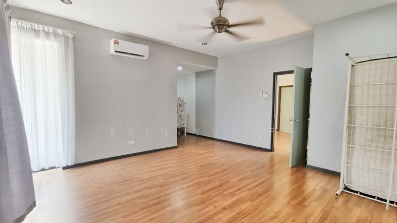 Bungalow for Rent in Klang (Selangor) - Erin Yusof - Living Room - PropertyGuru.com.my