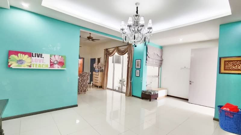 Bungalow for Rent in Klang (Selangor) - Erin Yusof - Living Room - PropertyGuru.com.my
