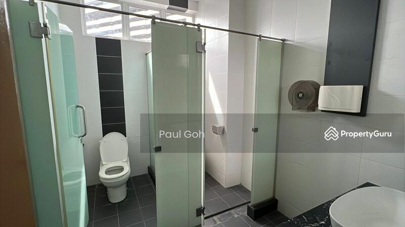 Untuk Disewa - 4 Storey standalone commercial building in petaling jaya