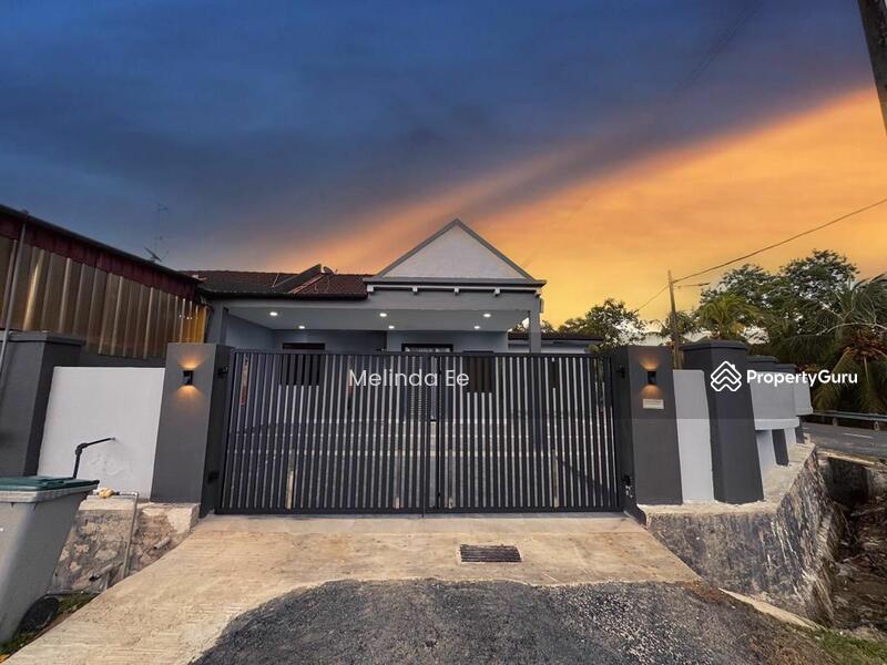 For Sale - Skudai Taman Desa Skudai Renovated 1 Storey Terrace Corner 5bed