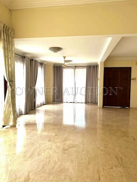 Rumah Berkembar untuk Dijual di Laman Glenmarie (Shah Alam) - N. Melisa - Living Room - PropertyGuru.com.my
