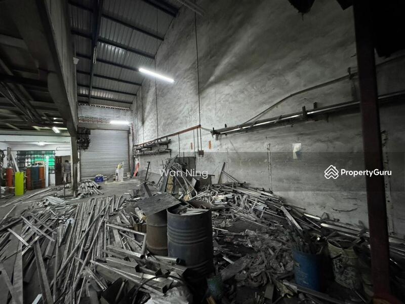 For Rent - Taman Anggerik Factory ( Corner )