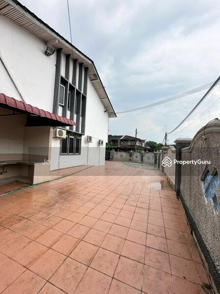For Rent - Jalan Sri Pelangi @ Taman Pelangi 2 Storey Corner Lot For Rent