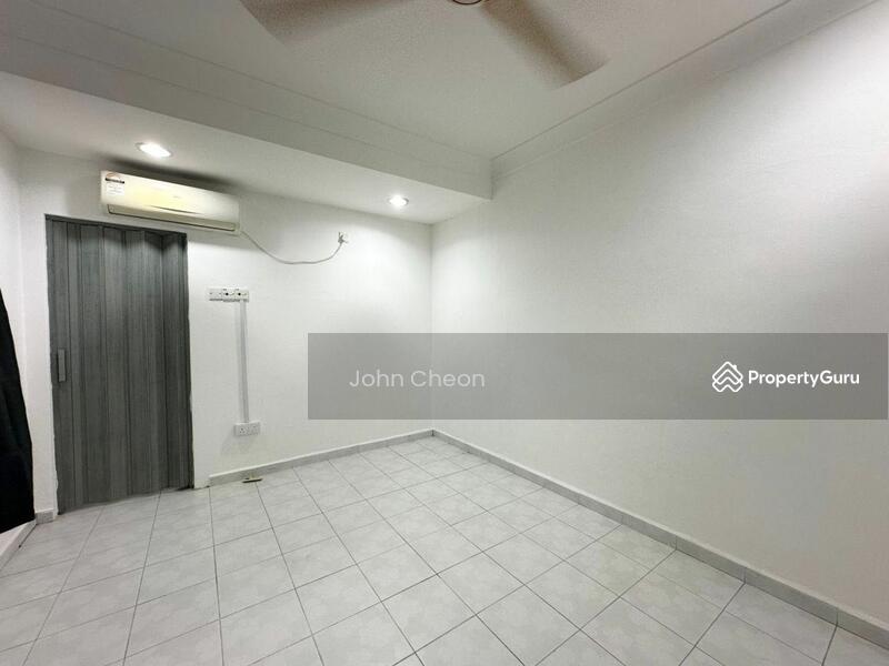 For Rent - Jalan Sri Pelangi @ Taman Pelangi 2 Storey Corner Lot For Rent