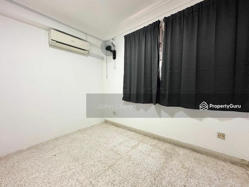 For Rent - Jalan Sri Pelangi @ Taman Pelangi 2 Storey Corner Lot For Rent