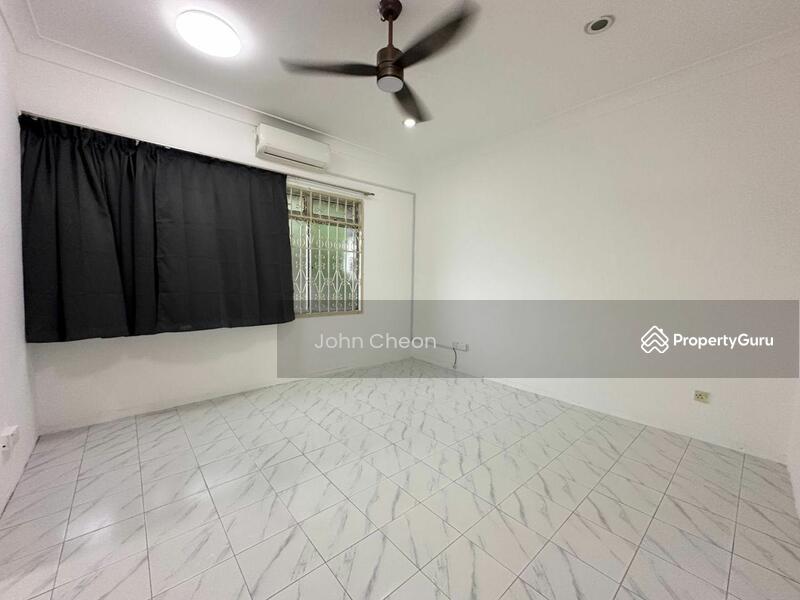 For Rent - Jalan Sri Pelangi @ Taman Pelangi 2 Storey Corner Lot For Rent