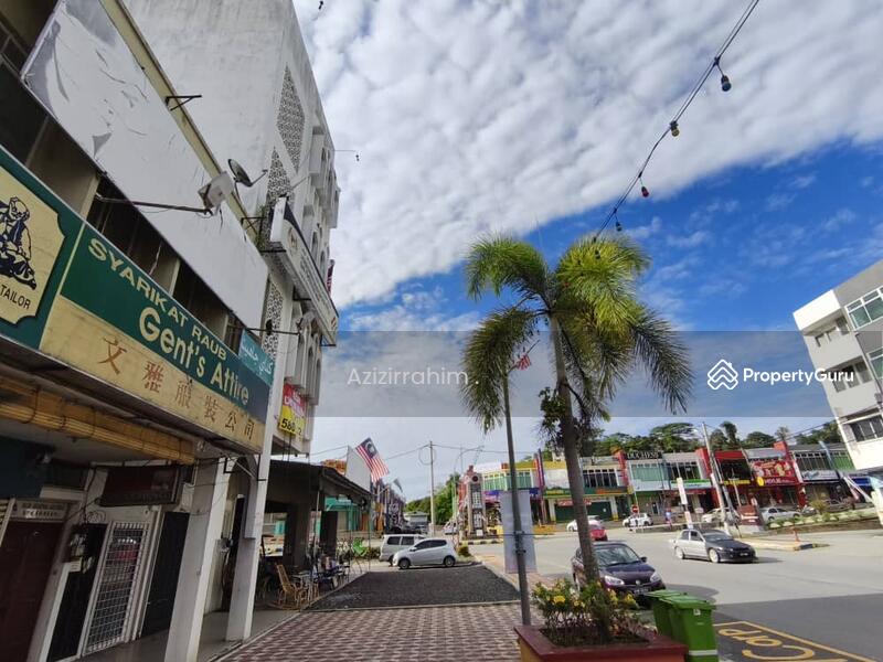 Untuk Dijual - Rumah Kedai 4 storey, Bandar Raub, Pahang