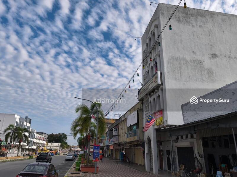 Untuk Dijual - Rumah Kedai 4 storey, Bandar Raub, Pahang