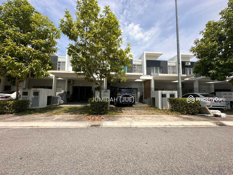 2 storeys , casa green cybersouth, Dengkil 