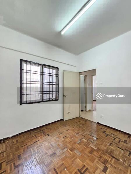 Untuk Dijual - Taman Megah Ria