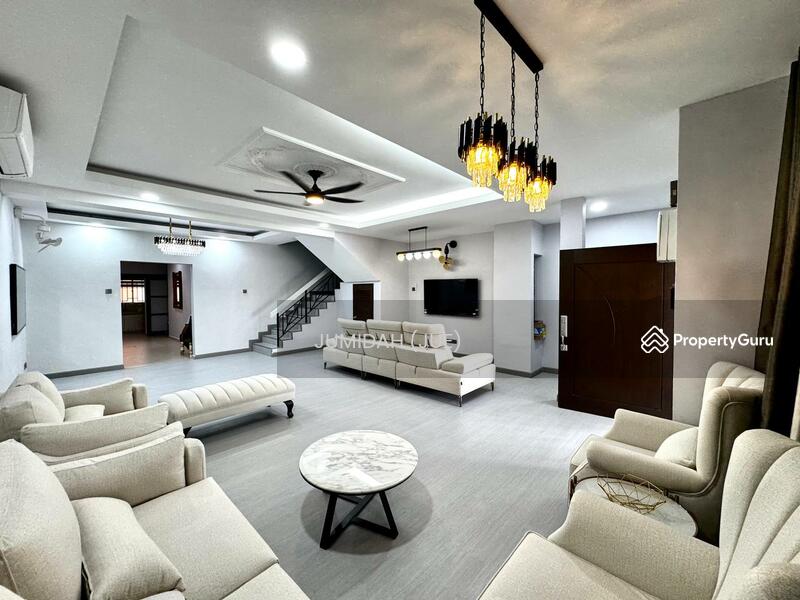  Double Storey Intermediate Jalan Pualam Seksyen 7 Shah Alam ⁃ NEWLY RENOVATED