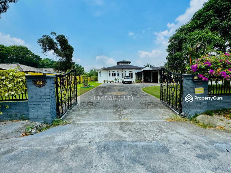 Huge Land Area Single Storey Bungalow Kg Kubu Gajah, Sungai Buloh