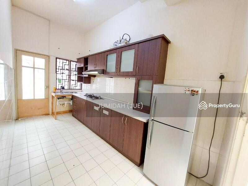 Partially Furnished Double Storey Semi D @ Bandar Bukit Mahkota, Seksy